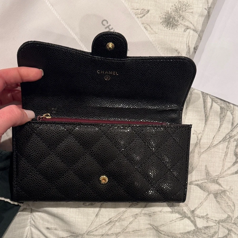 CC style black and gold wallet - Picture 3 of 7